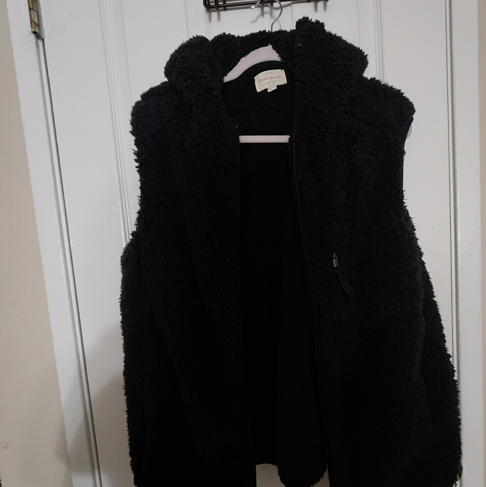 Women's Black Sherpa Vest